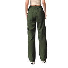 Load image into Gallery viewer, Ryan Straight Jeans with Pockets