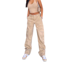 Load image into Gallery viewer, Ryan Straight Jeans with Pockets