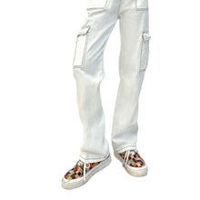 Load image into Gallery viewer, Ryan Straight Jeans with Pockets