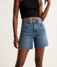 Load image into Gallery viewer, Poshra Raw Hem High Waist Denim Shorts