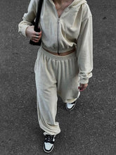 Load image into Gallery viewer, c5f6540c-b90b-4a22-aece-d795873942fa-Max