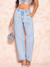 Load image into Gallery viewer, Jae Straight Leg Jeans with Pockets
