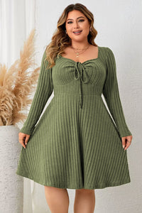 Elsie Plus Size Sweetheart Neck Long Sleeve Ribbed Dress