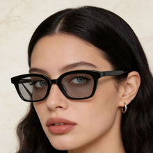 Load image into Gallery viewer, 7fe28b86-2d5d-4919-a0c8-4ffe7cb6369d-Max
