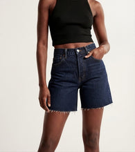 Load image into Gallery viewer, Poshra Raw Hem High Waist Denim Shorts
