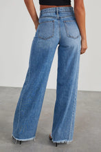 Load image into Gallery viewer, Tyra Raw Hem Wide Leg Jeans with Pockets
